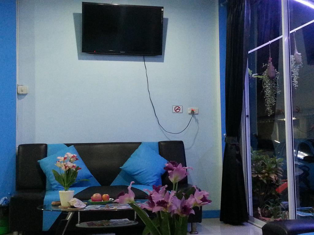 Dreams Guesthouse & Hostel Patong Esterno foto