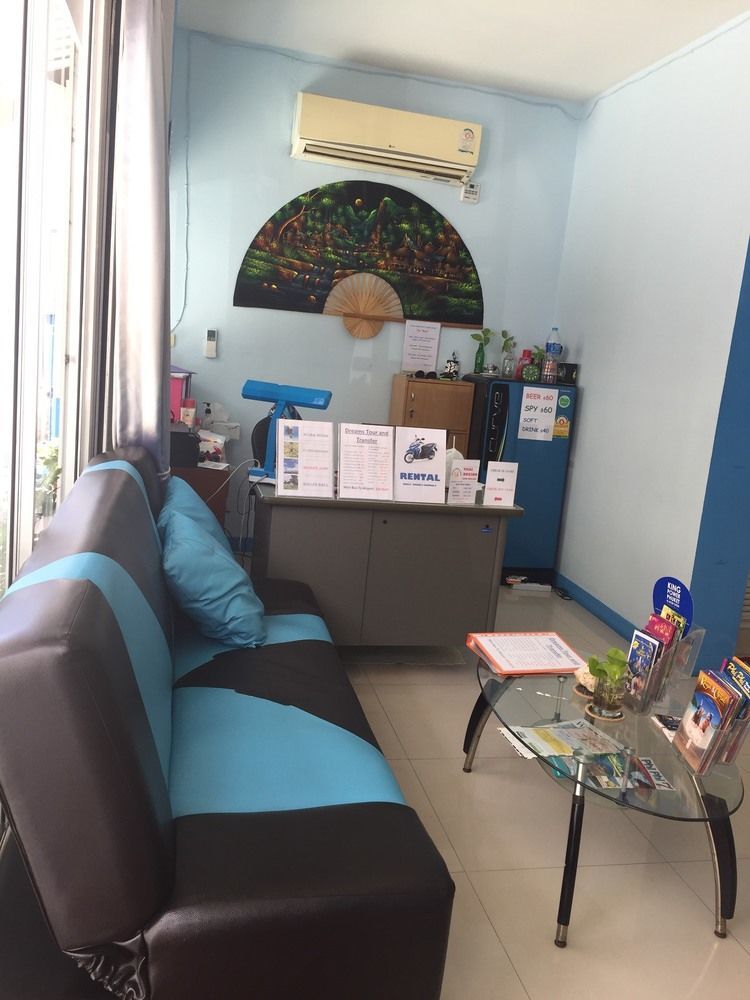 Dreams Guesthouse & Hostel Patong Esterno foto